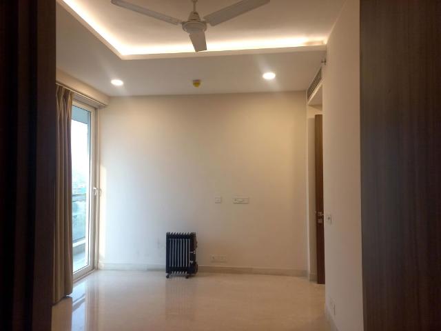 Rental | 4 BHK + Servant Room,Extra Room 3300 Sq.Ft. Apartment in Ambience Tivertone