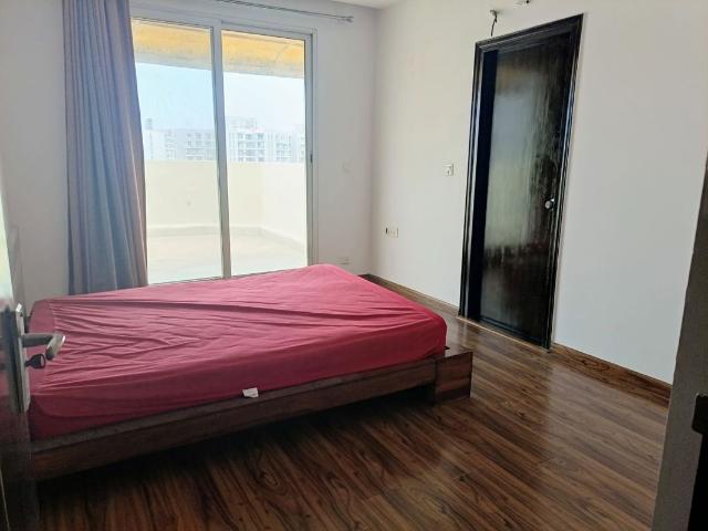 Rental | 4 BHK + Servant Room,Extra Room 3300 Sq.Ft. Apartment in Prateek Edifice