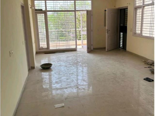 Rental | 4 BHK + Servant Room,Extra Room 3618 Sq.Ft. Apartment in Rps Palms