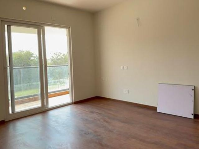 Rental | 4 BHK + Servant Room,Extra Room 5000 Sq.Ft. Apartment in Prestige Lyndhurst