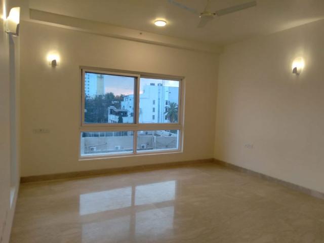 Rental | 4 BHK + Servant Room,Store Room 3500 Sq.Ft. Apartment in Lavelle Road