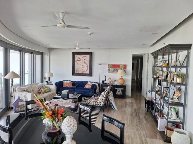 Rental | 4 BHK + Servant Room,Study Room 1890 Sq.Ft. Apartment in Lodha World Crest