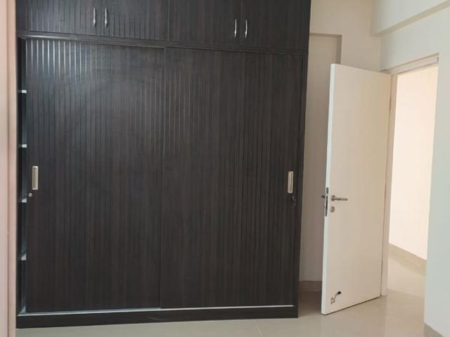 Rental | 4 BHK + Servant Room,Study Room 1975 Sq.Ft. Apartment in Emaar Emerald Floors Premier