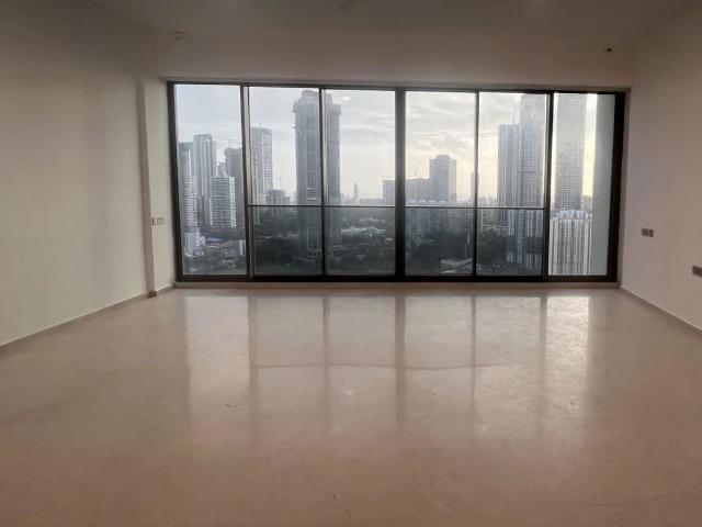 Rental | 4 BHK + Servant Room,Study Room 2000 Sq.Ft. Apartment in Rustomjee Crown