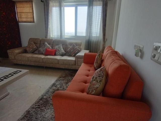 Rental | 4 BHK + Servant Room,Study Room 2100 Sq.Ft. Apartment in Emaar The Palm Drive Palm Studios