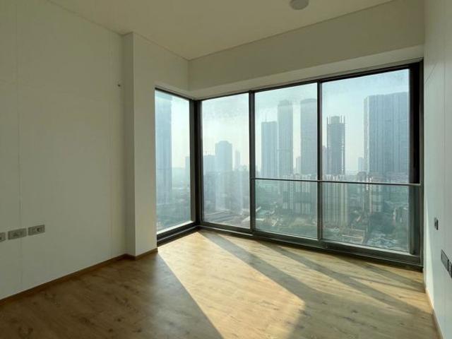 Rental | 4 BHK + Servant Room,Study Room 2290 Sq.Ft. Apartment in Rustomjee Crown