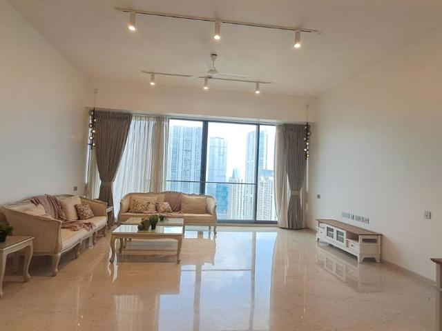 Rental | 4 BHK + Servant Room,Study Room 2341 Sq.Ft. Apartment in Rustomjee Crown
