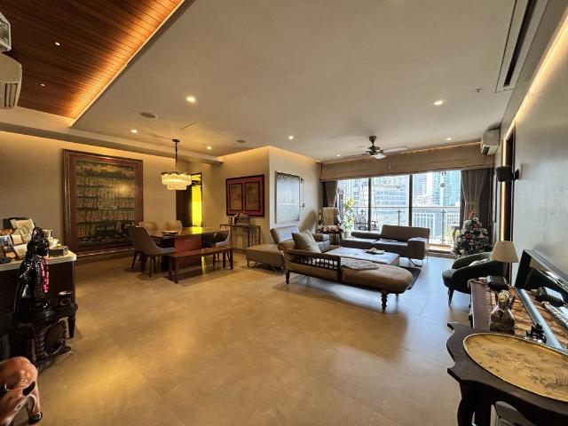 Rental | 4 BHK + Servant Room,Study Room 2300 Sq.Ft. Apartment in Prabhadevi CHS