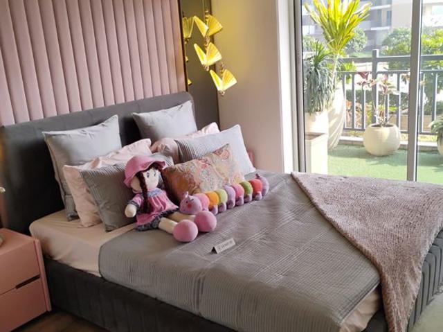 Rental | 4 BHK + Servant Room,Study Room 2720 Sq.Ft. Apartment in Godrej Meridien