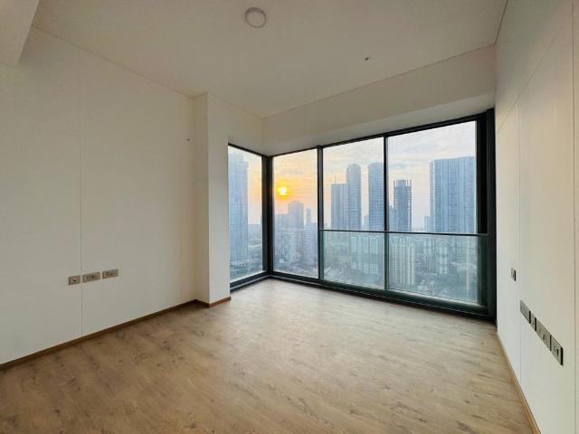 Rental | 4 BHK + Servant Room,Study Room 2980 Sq.Ft. Apartment in Siddhivinayak Horizon