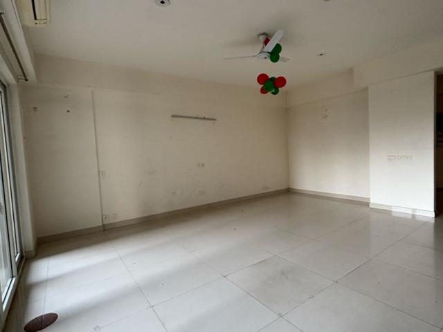 Rental | 4 BHK + Servant Room,Study Room 3188 Sq.Ft. Apartment in Adani Oyster Grande Phase 2