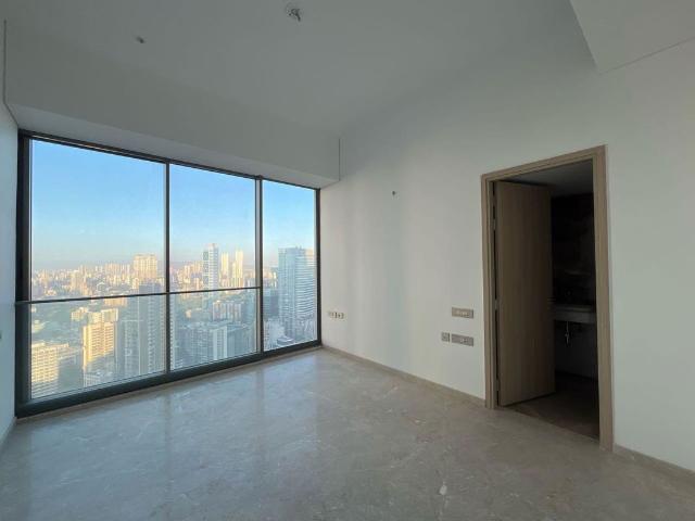 Rental | 4 BHK + Servant Room,Study Room 3560 Sq.Ft. Apartment in Rustomjee Crown