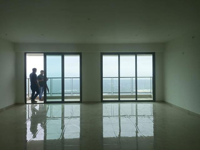 Rental | 4 BHK + Servant Room 1800 Sq.Ft. Apartment in Runwal Bliss