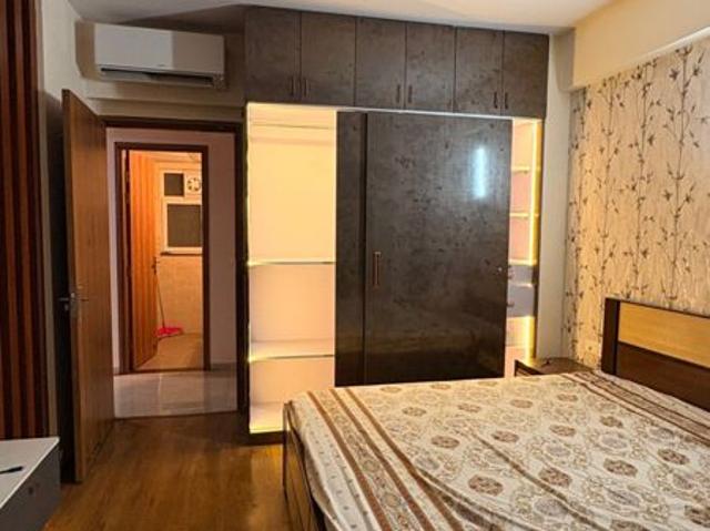Rental | 4 BHK + Servant Room 1958 Sq.Ft. Apartment in Experion Capital