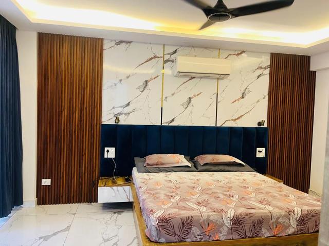 Rental | 4 BHK + Servant Room 2494 Sq.Ft. Apartment in Logix Blossom County