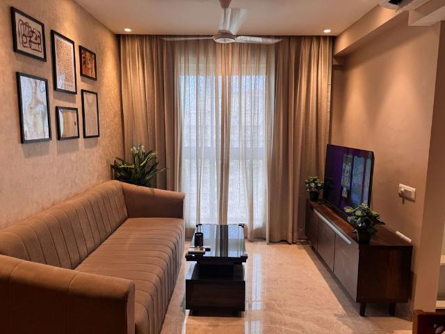 Rental | 4 BHK + Servant Room 2500 Sq.Ft. Apartment in Sector 6 Dwarka
