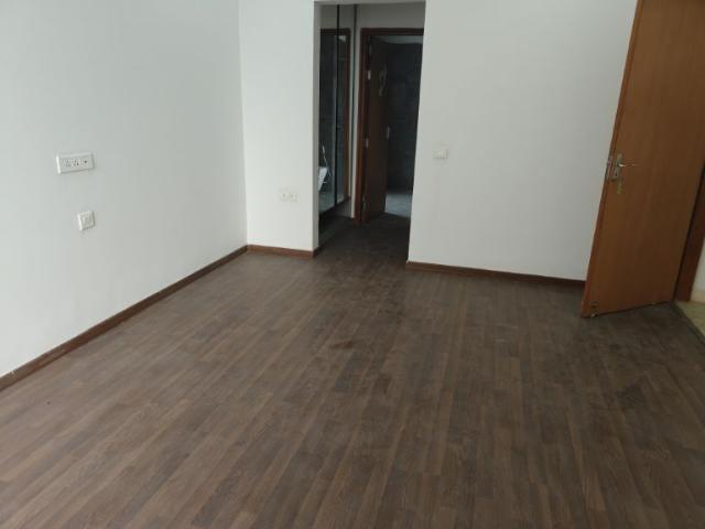 Rental | 4 BHK + Servant Room 2600 Sq.Ft. Apartment in SS The Leaf