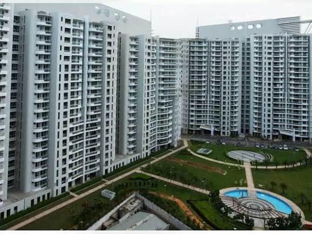 Rental | 4 BHK + Servant Room 2610 Sq.Ft. Apartment in DLF The Icon