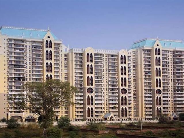 Rental | 4 BHK + Servant Room 2610 Sq.Ft. Apartment in DLF Westend Heights