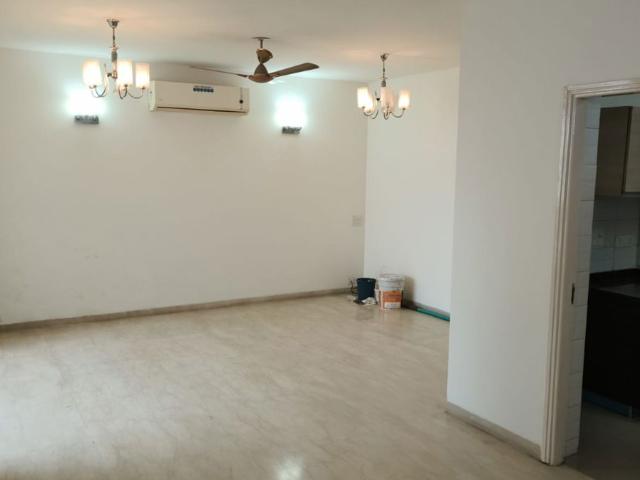 Rental | 4 BHK + Servant Room 2650 Sq.Ft. Apartment in Bestech Park View Spa Next