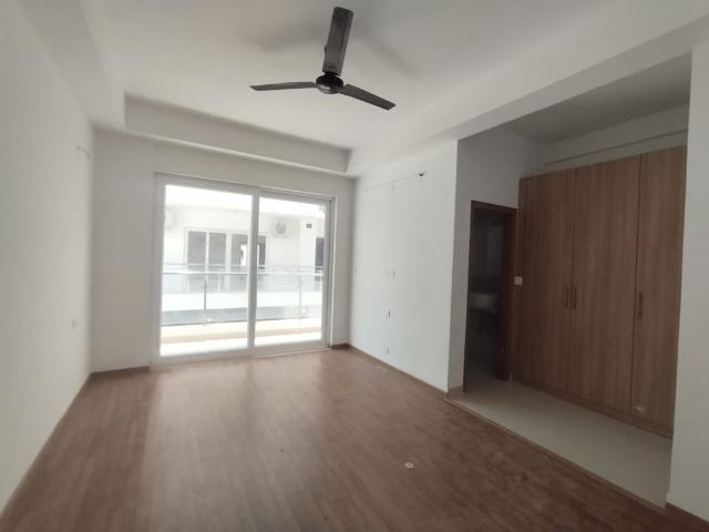 Rental | 4 BHK + Servant Room 2700 Sq.Ft. Apartment in SS Linden