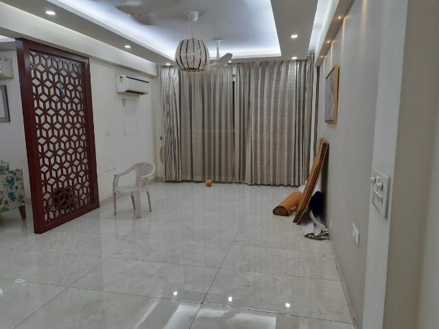 Rental | 4 BHK + Servant Room 2710 Sq.Ft. Apartment in The Rama Apartment