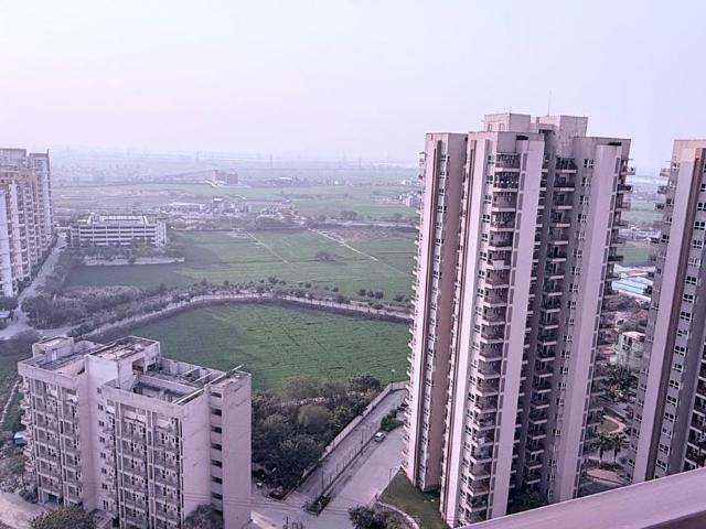Rental | 4 BHK + Servant Room 2720 Sq.Ft. Apartment in Godrej Meridien