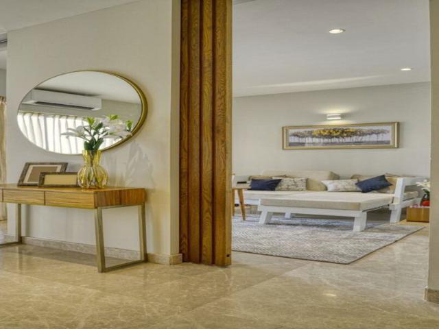 Rental | 4 BHK + Servant Room 2720 Sq.Ft. Apartment in Godrej Meridien