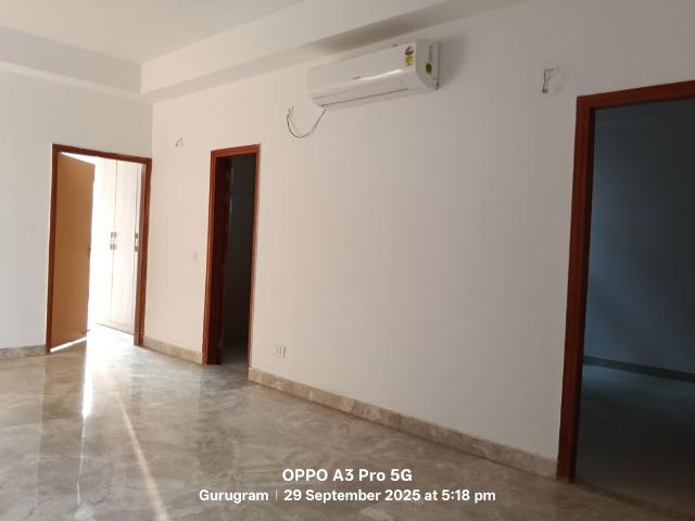 Rental | 4 BHK + Servant Room 2741 Sq.Ft. Apartment in SS Linden