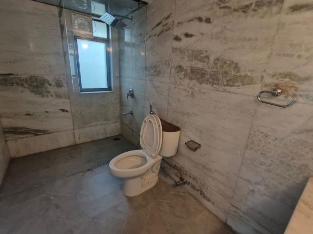Rental | 4 BHK + Servant Room 2800 Sq.Ft. Apartment in Oxford Hallmark