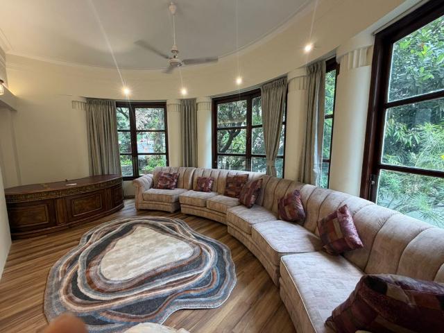Rental | 4 BHK + Servant Room 2950 Sq.Ft. Apartment in Lodha Trump Tower
