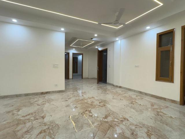 Rental | 4 BHK + Servant Room 2000 Sq.Ft. Apartment in Palm Residency Chhatarpur