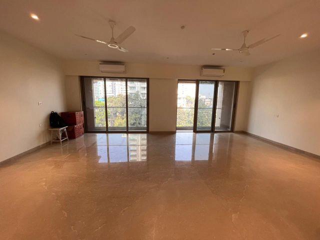 Rental | 4 BHK + Servant Room 2100 Sq.Ft. Apartment in Bombay Realty Two ICC