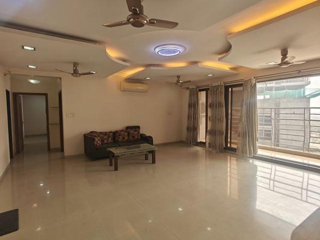 Rental | 4 BHK + Servant Room 2200 Sq.Ft. Apartment in Tulsi Sagar