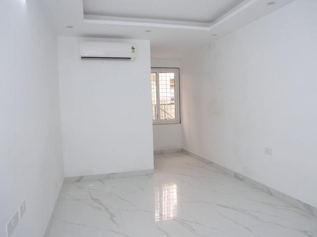 Rental | 4 BHK + Servant Room 2200 Sq.Ft. Apartment in Vasant Kunj