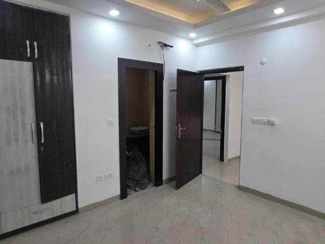 Rental | 4 BHK + Servant Room 2300 Sq.Ft. Apartment in Parsvnath Planet