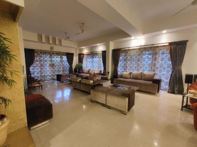 Rental | 4 BHK + Servant Room 3500 Sq.Ft. Apartment in Indiranagar