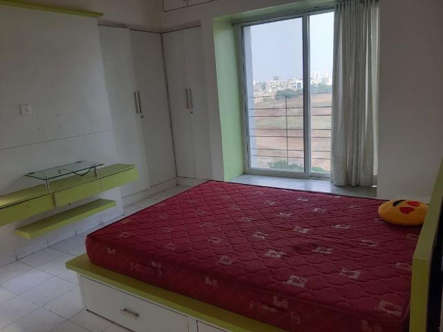 Rental | 4 BHK + Servant Room 3040 Sq.Ft. Apartment in Verde Residences