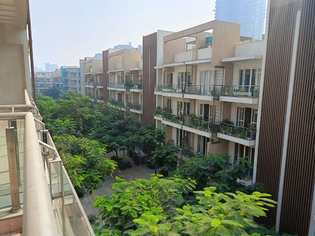 Rental | 4 BHK + Servant Room 310 Sq.Yd. Apartment in Adani Samsara