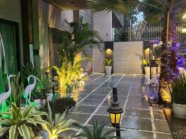 Rental | 4 BHK + Servant Room 4500 Sq.Ft. Independent House in RWA Apartments Sector 72