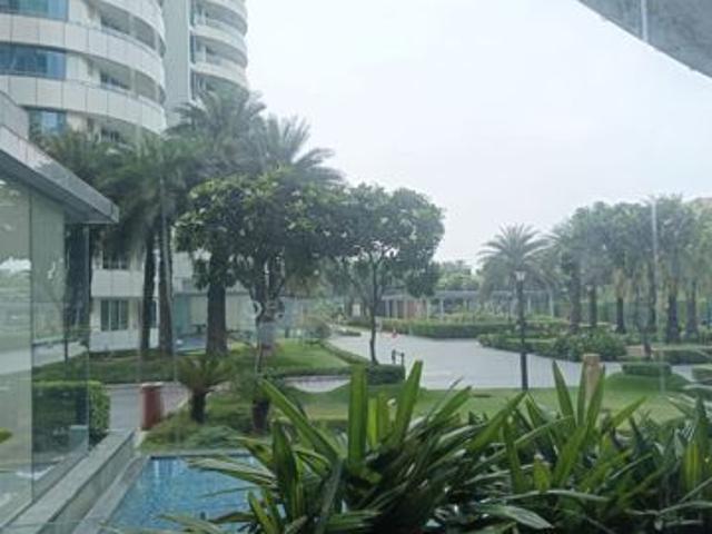 Rental | 4 BHK + Servant Room 4300 Sq.Ft. Apartment in Omaxe Forest Spa
