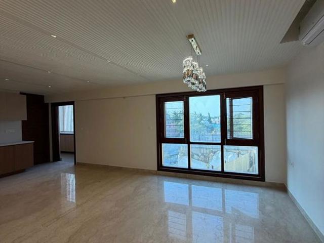 Rental | 4 BHK + Servant Room 5000 Sq.Ft. Apartment in Benson Apartments