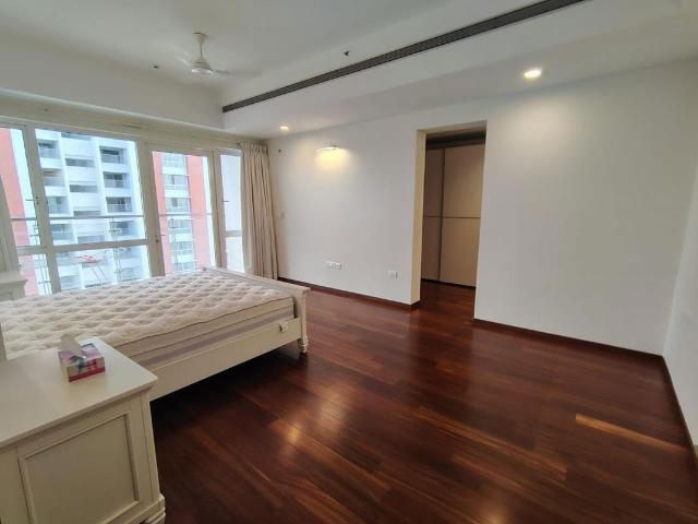 Rental | 4 BHK + Servant Room 5000 Sq.Ft. Apartment in Prestige White Meadows