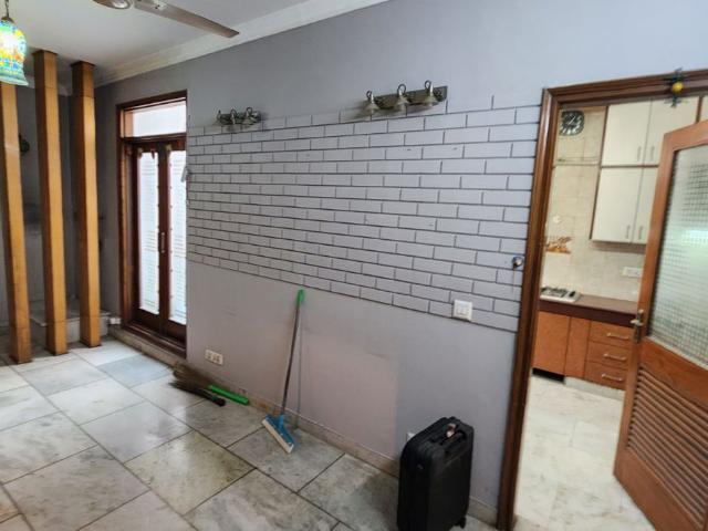Rental | 4 BHK + Servant Room 600 Sq.Yd. Independent House in Vasant Vihar