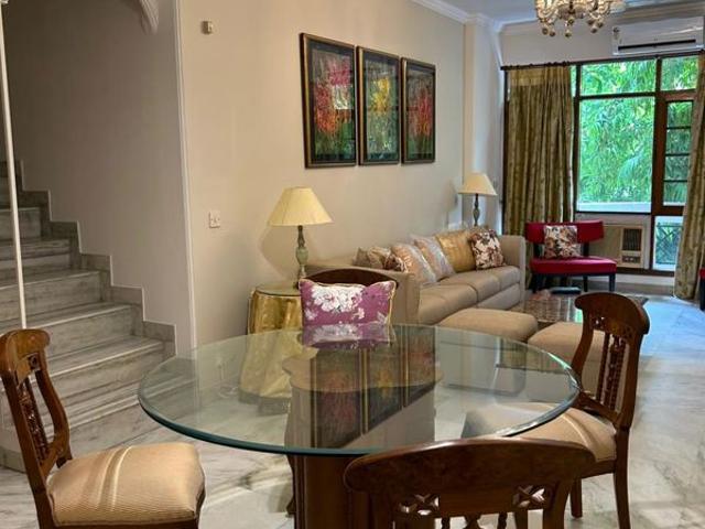 Rental | 4 BHK + Study Room 500 Sq.Yd. Villa in New Friends Colony