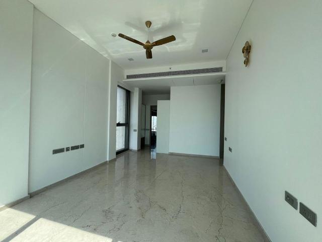 Rental | 4 BHK + Study Room 1586 Sq.Ft. Apartment in Rustomjee Crown