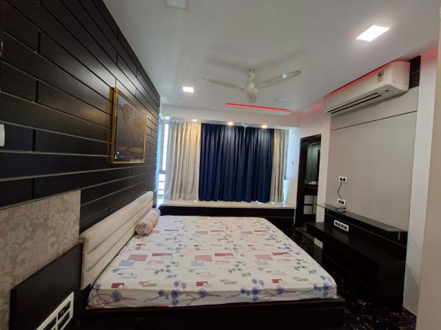 Rental | 4 BHK + Study Room 1800 Sq.Ft. Apartment in Oberoi Springs