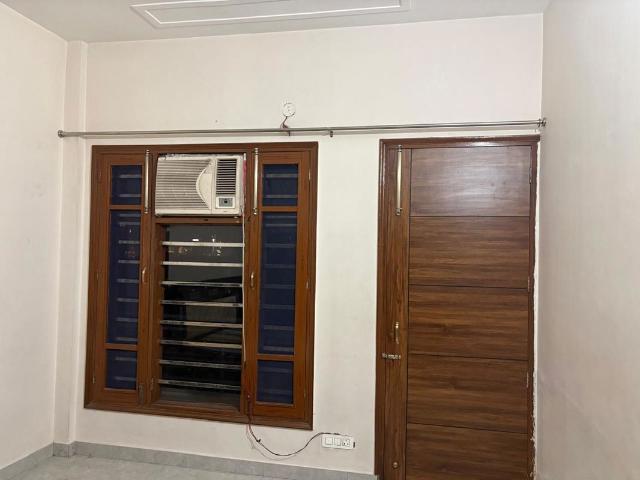 Rental | 4 BHK + Study Room 200 Sq.Yd. Independent House in Sunny Enclave