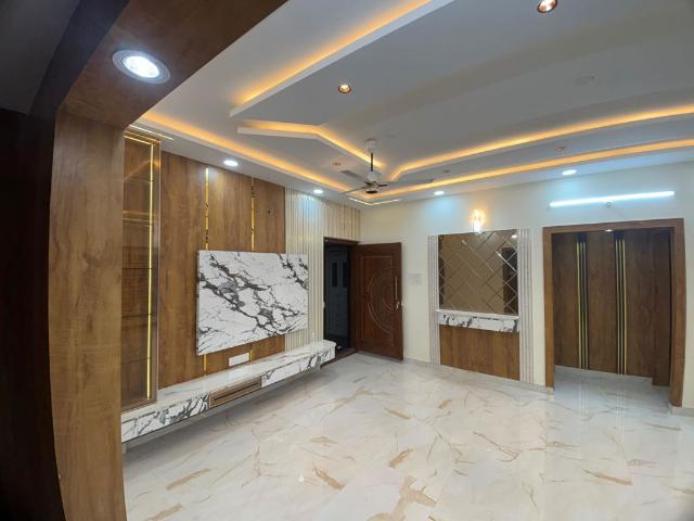 Rental | 4 BHK + Study Room 2200 Sq.Ft. Apartment in Brigade Lakefront