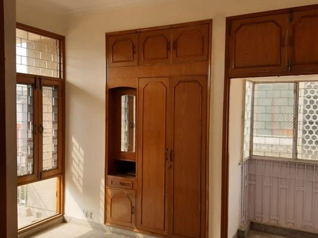 Rental | 4 BHK + Study Room 2200 Sq.Ft. Apartment in Sector 10 Dwarka